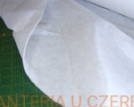 włóknina puszysta z klejem miękka 86 g  /wkład, wypełnienie/ 