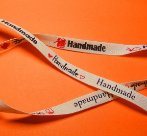 tasiemka bawełniana 10 mm z nadrukiem  "Handmade"  /wstążka/ 